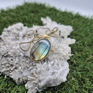 Labradorite Brass Pendant Necklace: Mystical Crystal Jewelry