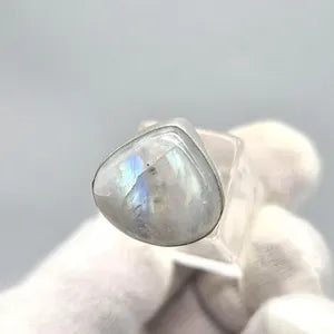 Rainbow Moonstone Adjustable Ring – Silver Plated Cabochon Iridescent Healing Crystal Jewelry