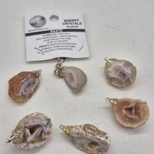 Agate Geode Keychain – Natural Crystal Gemstone Accessory