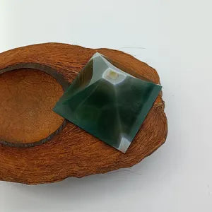 Natural Green Agate Pyramid: Reiki Healing Crystal Gift