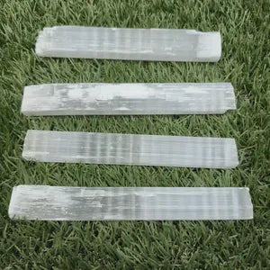 Raw Selenite Crystal Bar: Natural Cleansing, Aura Protection ( 76 +- 85 gr )