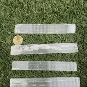 Raw Selenite Crystal Bar: Natural Cleansing, Aura Protection ( 76 +- 85 gr )