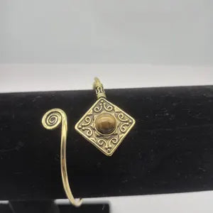 Tiger Eye Brass Adjustable Bracelet – Handmade Gemstone Jewelry for Women