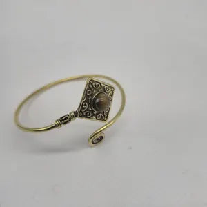 Tiger Eye Brass Adjustable Bracelet – Handmade Gemstone Jewelry for Women