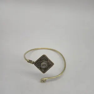 Labradorite Brass Adjustable Bracelet – Handmade Gemstone Jewelry for Women