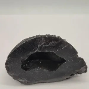 Black Agate Geode 179 gr – Natural Crystal Stone for Protection & Grounding