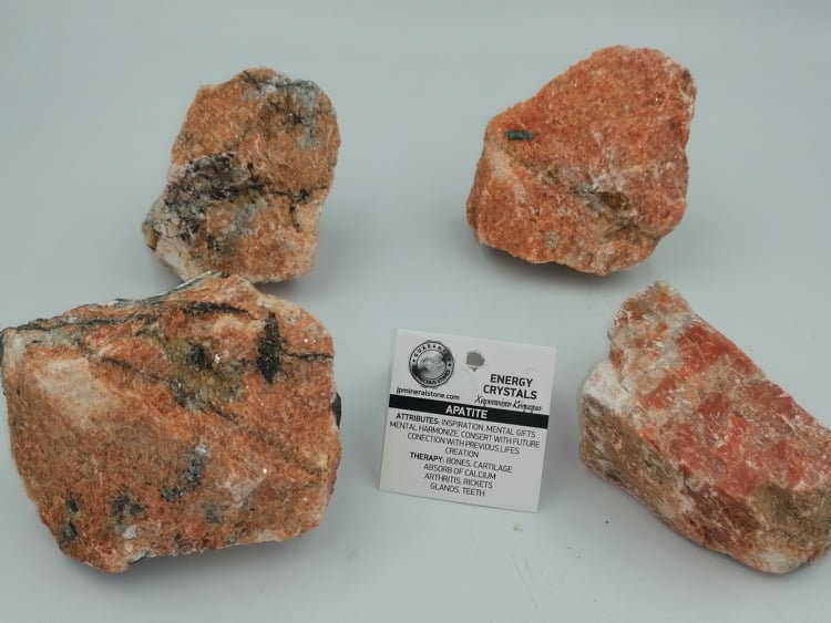 Natural Crystal Apatite Collection Speciment Healing Stone Birtsthone Crystal Protection Decoration Mineral