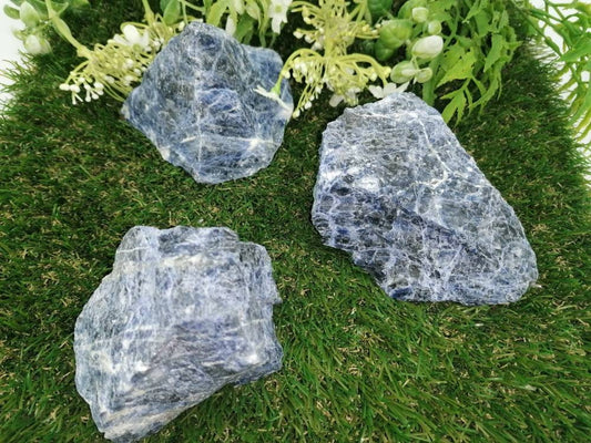 Natural Crystal Sodalite Collection Speciment Healing Stone Birtsthone Crystal Protection