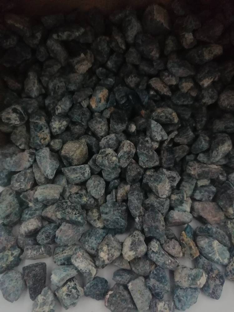 Apatite Crystal Chips, Tumbled Healing Gemstone, New Age Rough Semi-Precious Rocks