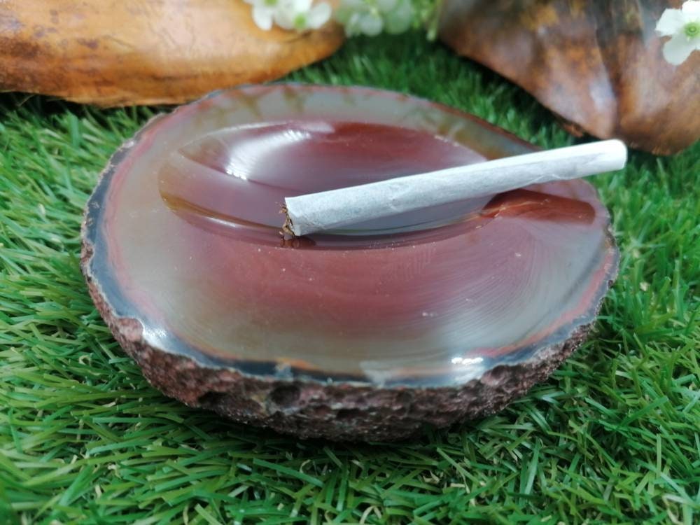 Natürlicher roter Feuerachat-Aschenbecher, Heilkristall, Sternzeichen-Mineralstein