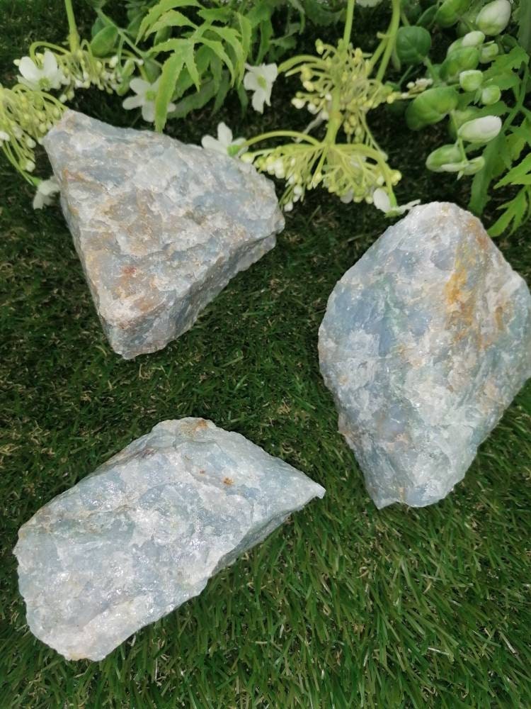 Natural Crystal Sky Blue Quartz Collection Speciment Healing Stone Birtsthone Crystal Protection Decoration Mineral
