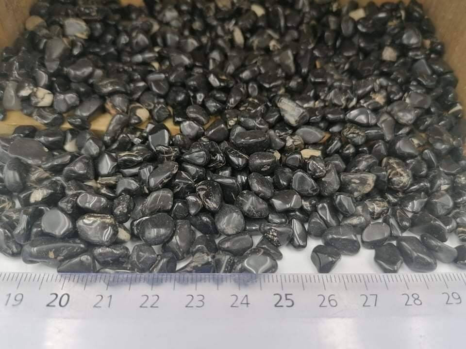 Τσιπς κρυστάλλου μαύρης τουρμαλίνης, πολύτιμος λίθος που έχει υποστεί θεραπεία, ημιπολύτιμοι βράχοι New Age