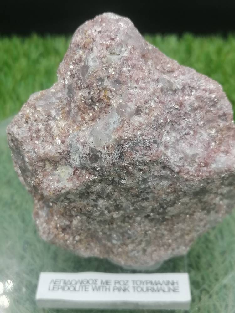 Natural Crystal Lepidolite Pink Tourmaline Collection Speciment Healing Stone Birtsthone Crystal Protection Decoration Mineral