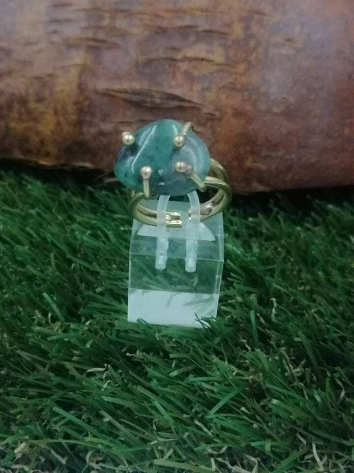 Hand-made Brass Ring Emerald Crystal Gift Idea Healing Crystal- Master Healer, Chakra Alignment, Aura Protection, Amplifier