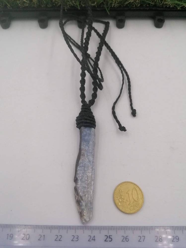 Blaue Klinge Kyanit Makramee handgemachte Halskette