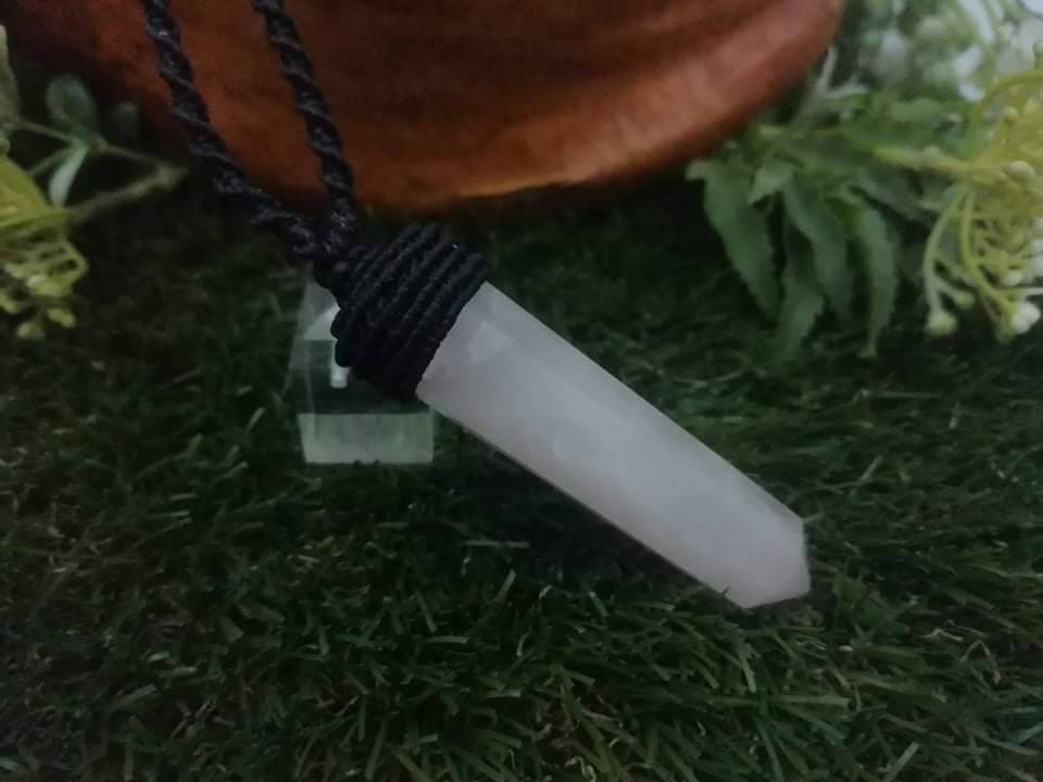 Rosa Quarz Exagon Stick Roher Mineralstein Brasilianischer Kristall Heilung Makramee Gewickelte Halskette Schutz Geschenk Accessoires Aktiv