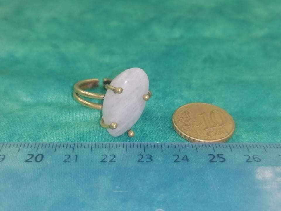 Moonstone Crystal Healing Ring - Master Healer, Chakra Alignment, Aura Protection, Amplifier
