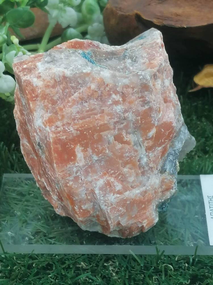 Natural Crystal Apatite Orange and Blue Collection Speciment Healing Stone Birtsthone Crystal Protection Decoration Mineral