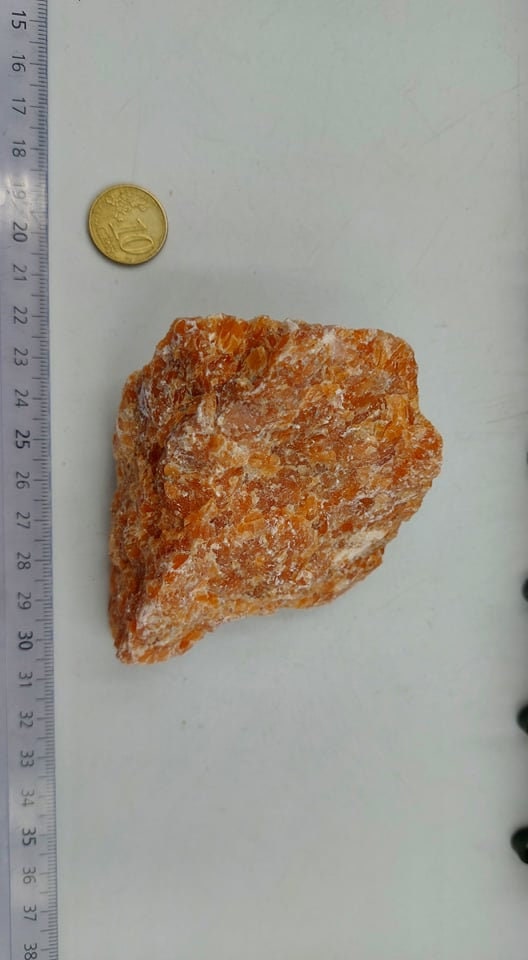 Top Natural Crystal Orange Calcite Speciment Healing Stone Birtsthone Crystal Protection