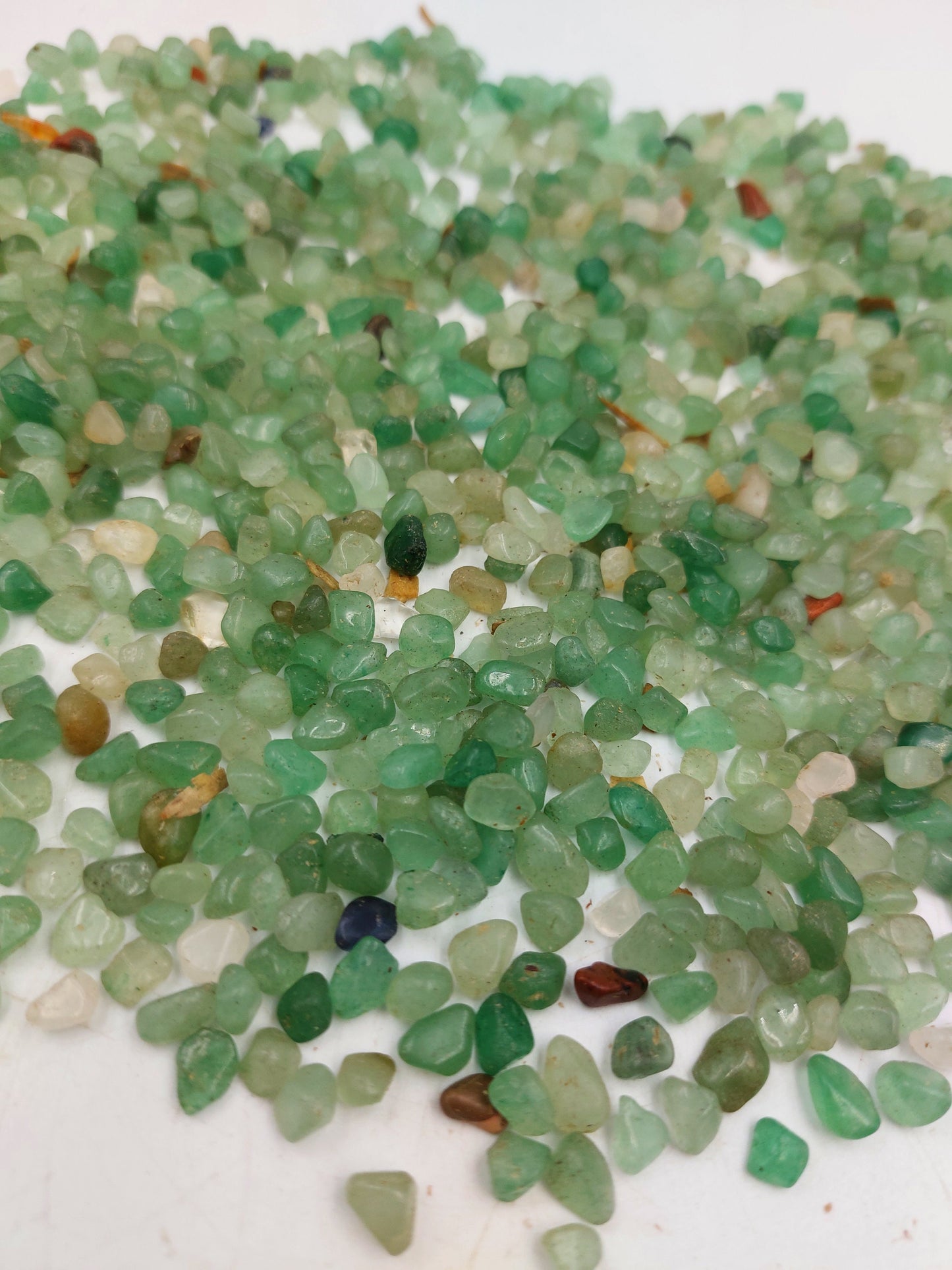 Green Agate Polished Crystal Chips, Tumbled Healing Gemstone, New Age Polished Semi-Precious Rocks