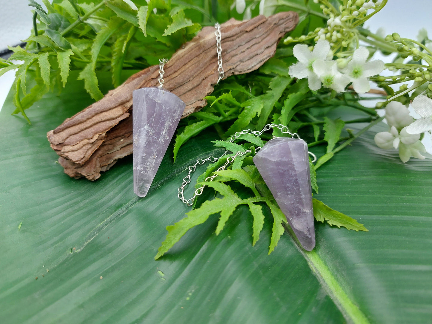 Amethyst Pendulum, Crystal Pendulum, Dowsing Pendulum, Divination Crystal