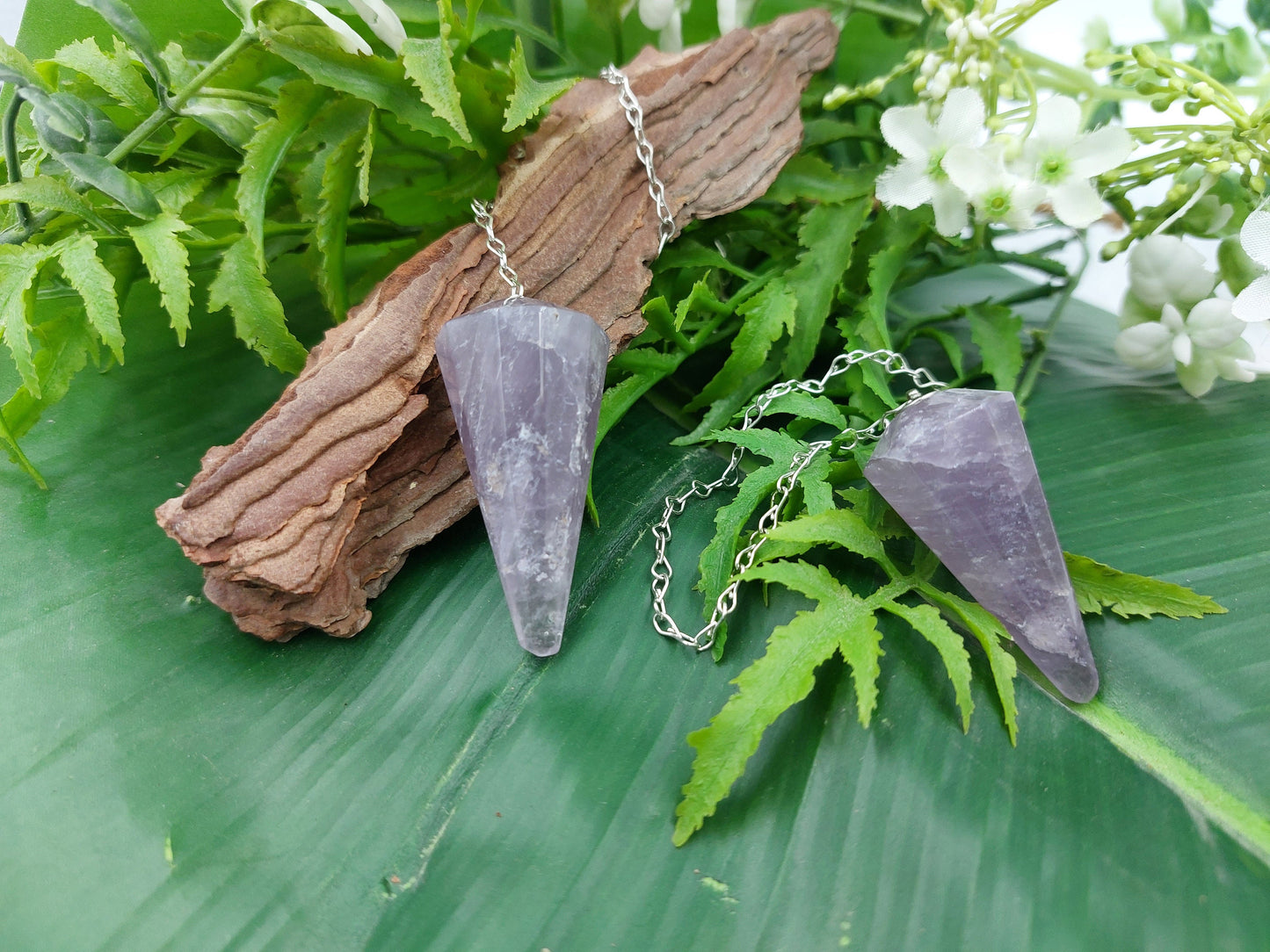 Amethyst Pendulum, Crystal Pendulum, Dowsing Pendulum, Divination Crystal
