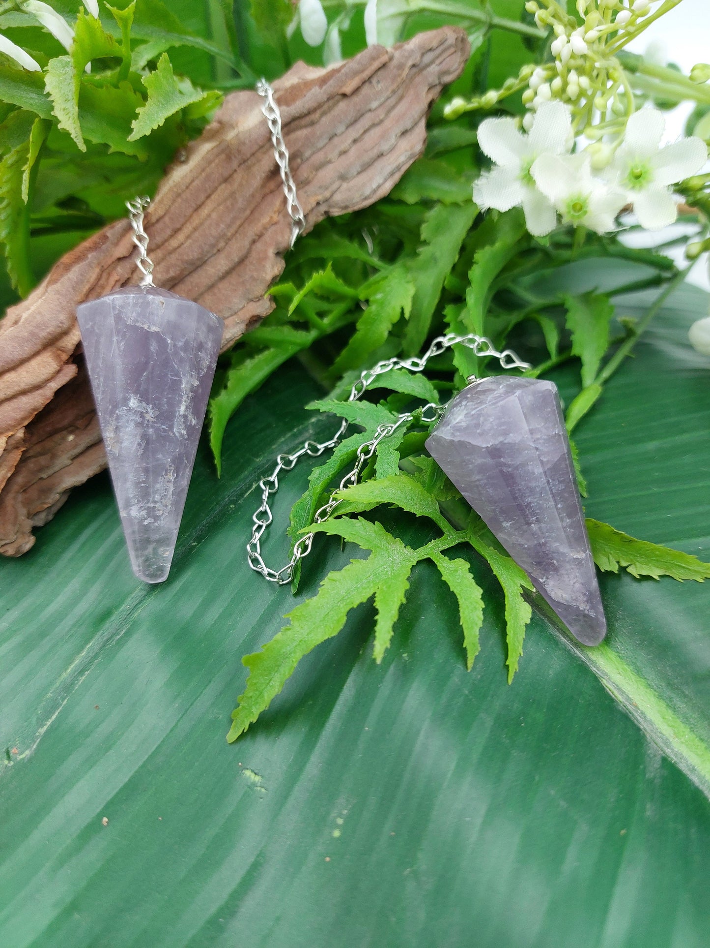 Amethyst Pendulum, Crystal Pendulum, Dowsing Pendulum, Divination Crystal