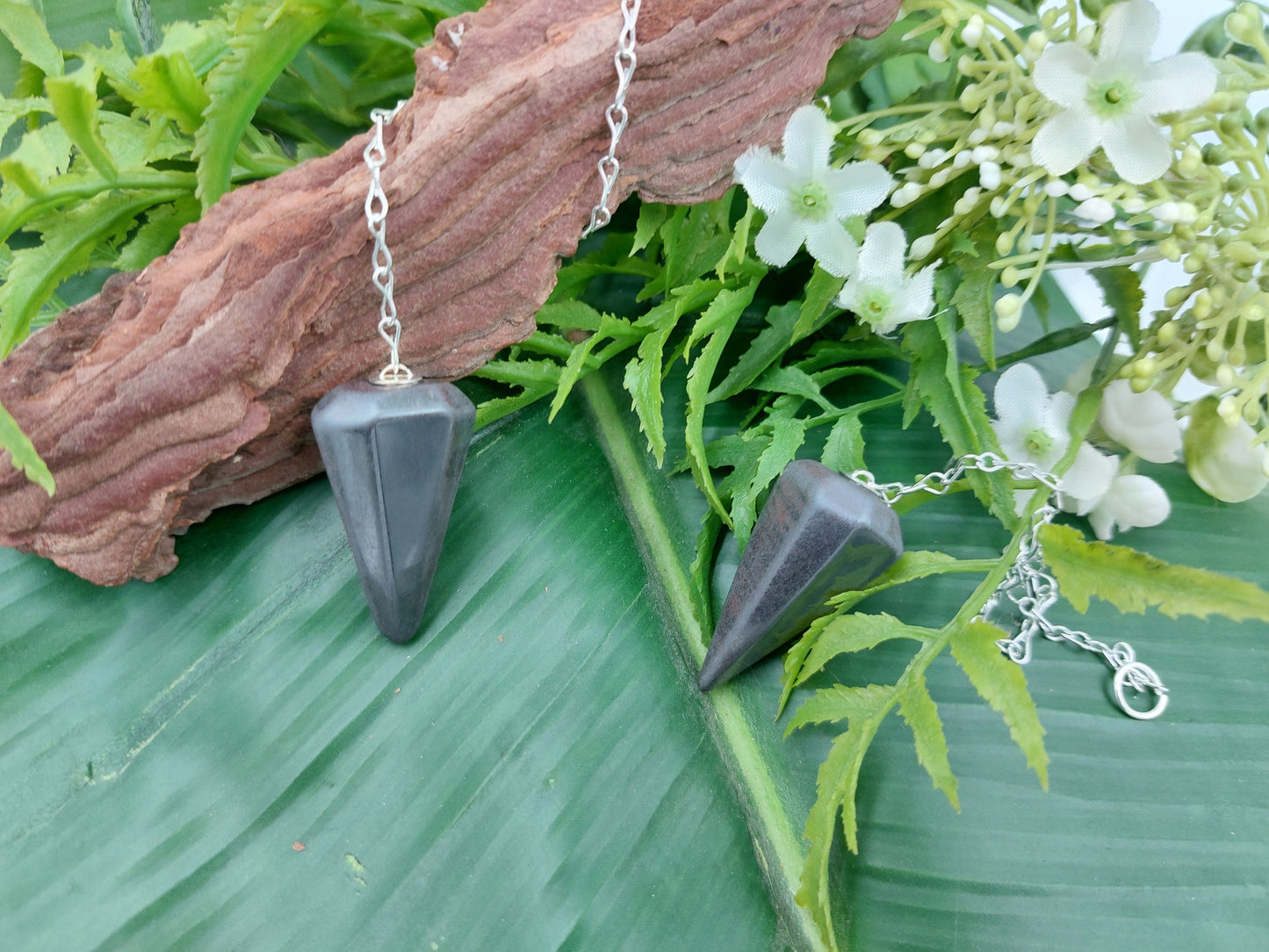 Hematite Pendulum, Crystal Pendulum, Dowsing Pendulum, Divination Crystal