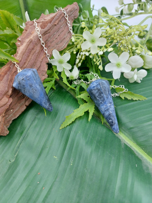 Sodalite Pendulum, Crystal Pendulum, Dowsing Pendulum, Divination Crystal