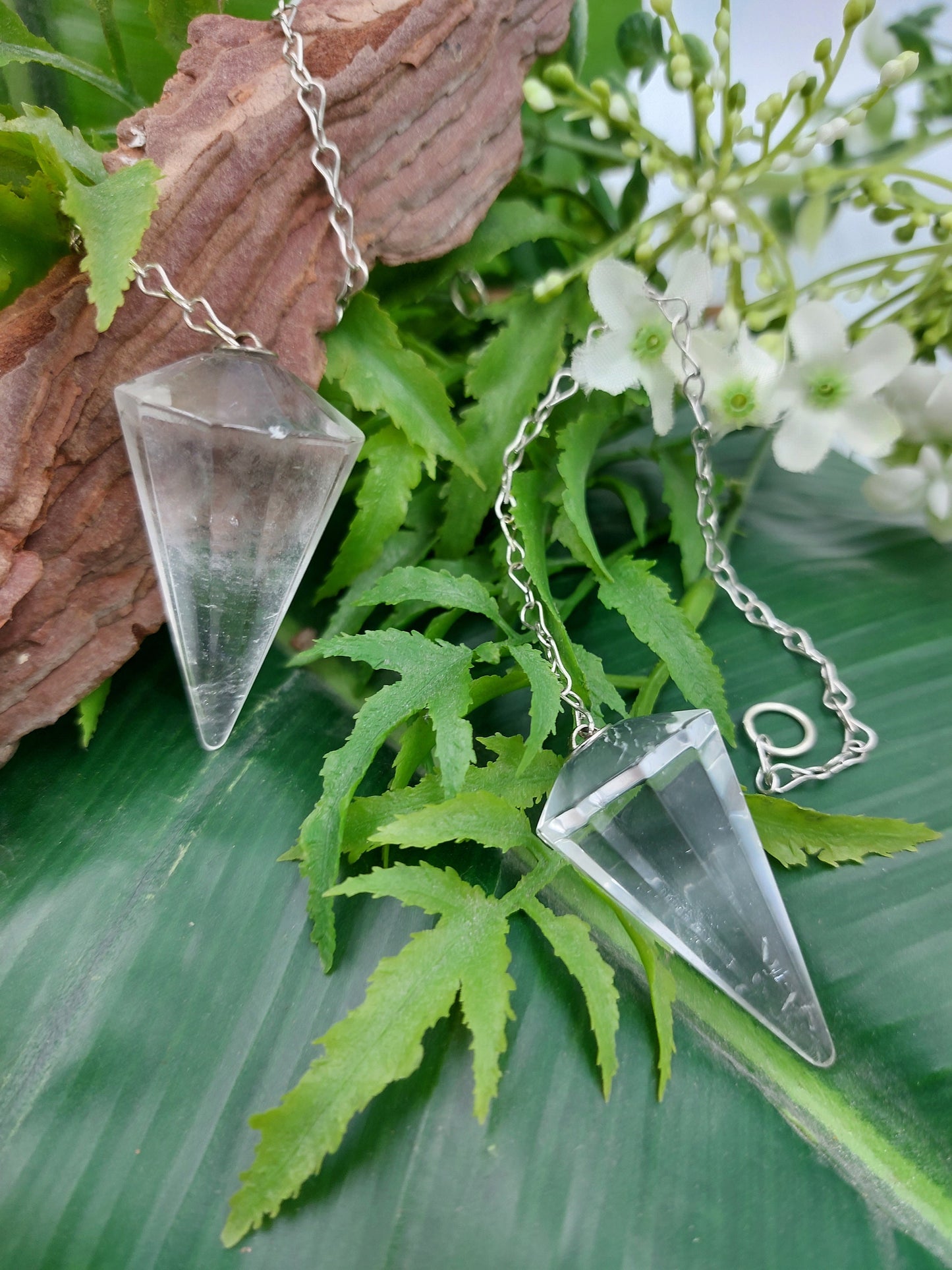 Quartz Pendulum, Crystal Pendulum, Dowsing Pendulum, Divination Crystal