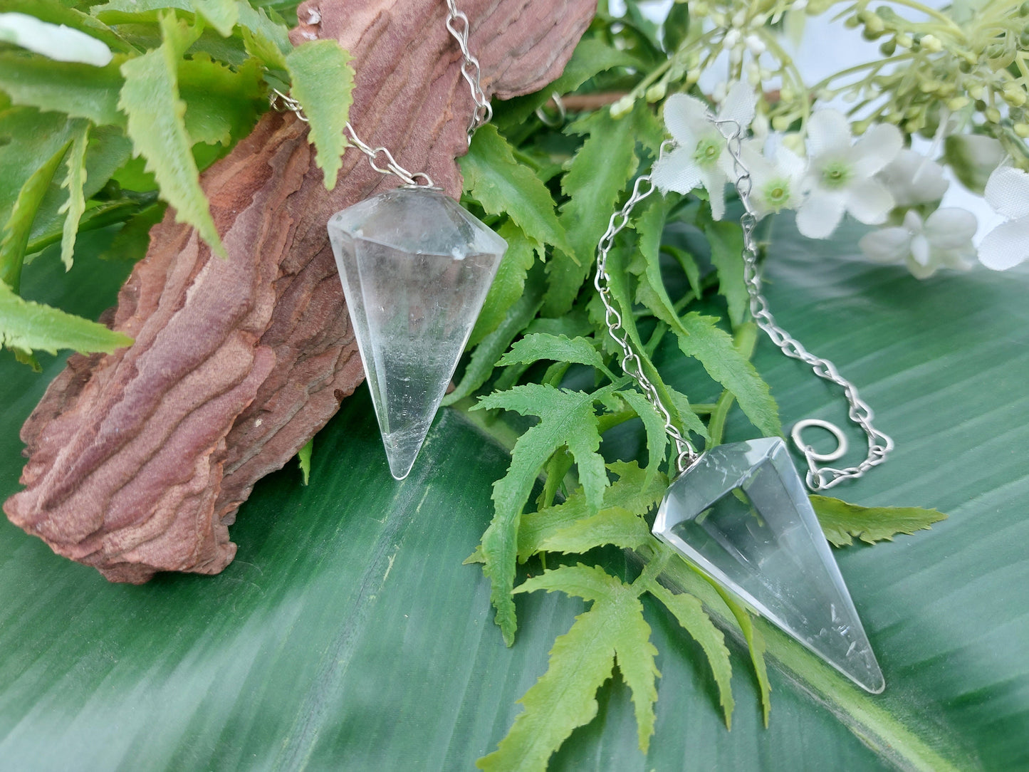 Quartz Pendulum, Crystal Pendulum, Dowsing Pendulum, Divination Crystal