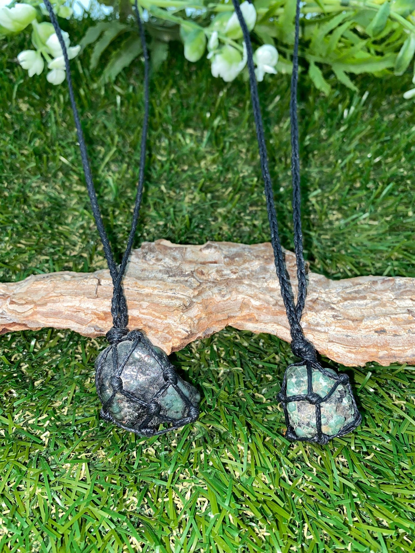 Emerald Polished Mineral Stone Brazilian Crystal Healing Makrame Wrapped Necklace Protection Gift Accessories