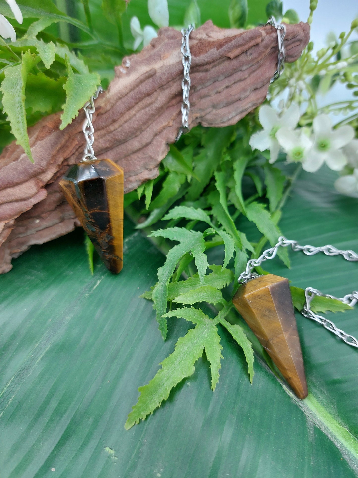 Tiger Eye Pendulum, Crystal Pendulum, Dowsing Pendulum, Divination Crystal