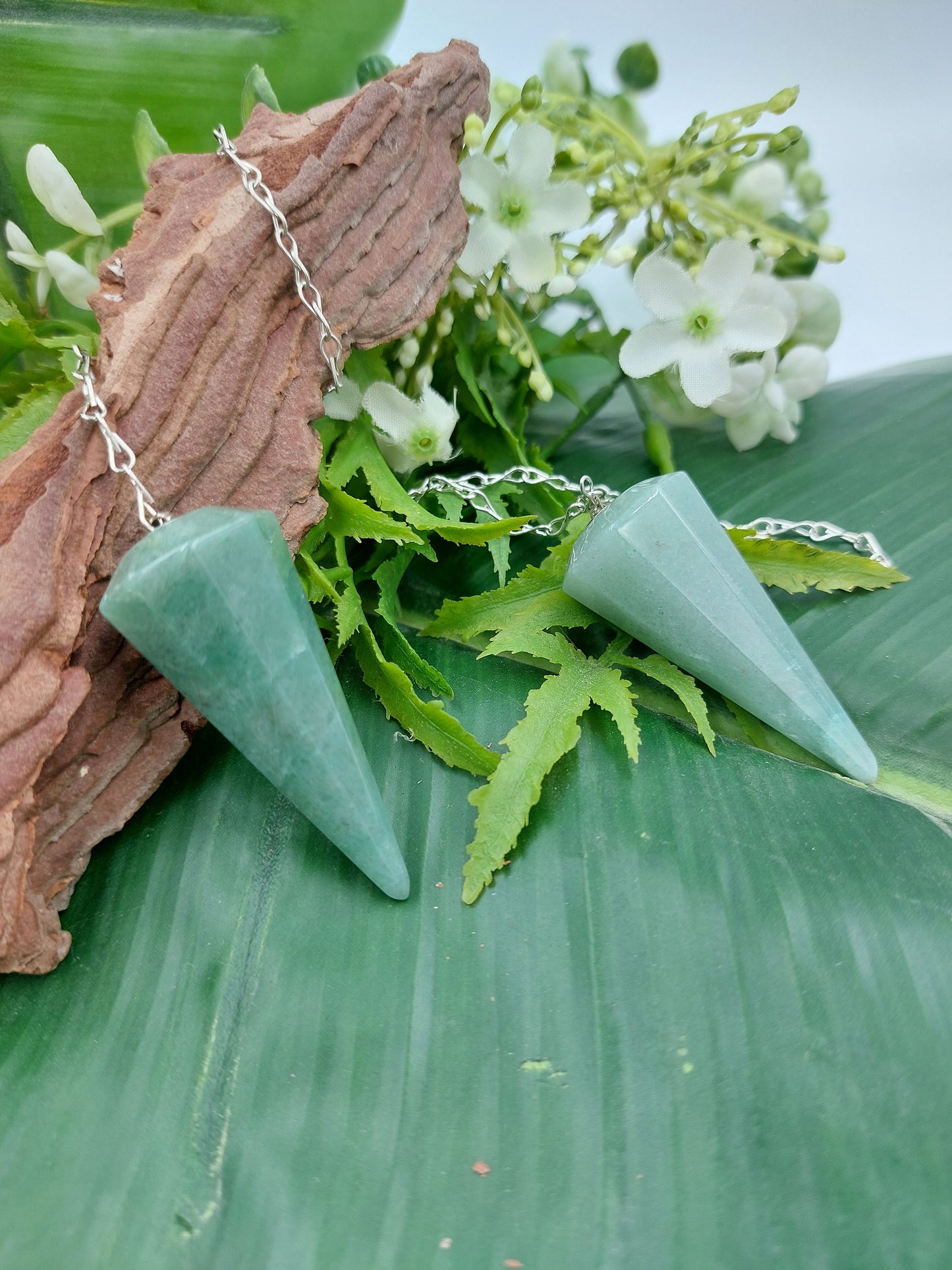 Aventurine Pendulum, Crystal Pendulum, Dowsing Pendulum, Divination Crystal