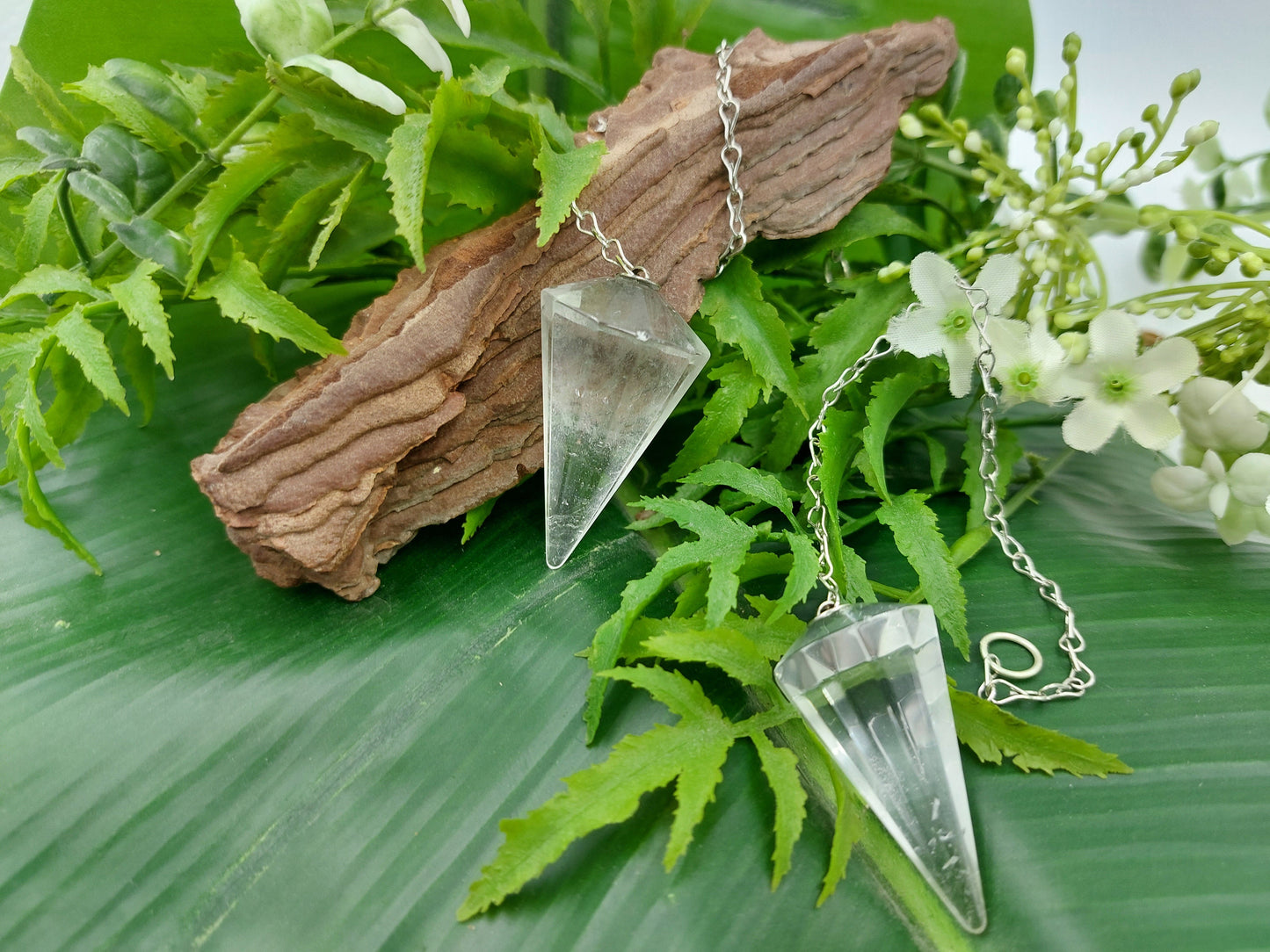 Quartz Pendulum, Crystal Pendulum, Dowsing Pendulum, Divination Crystal