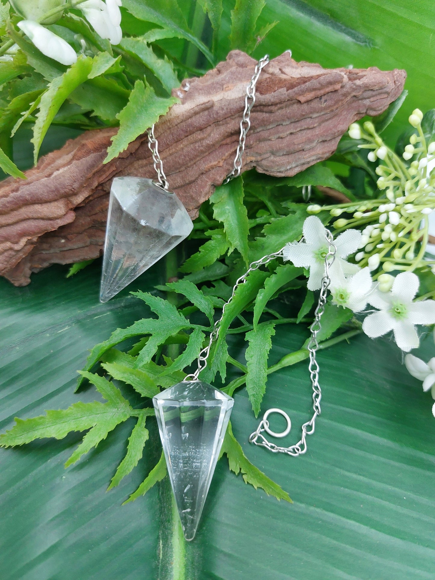 Quartz Pendulum, Crystal Pendulum, Dowsing Pendulum, Divination Crystal