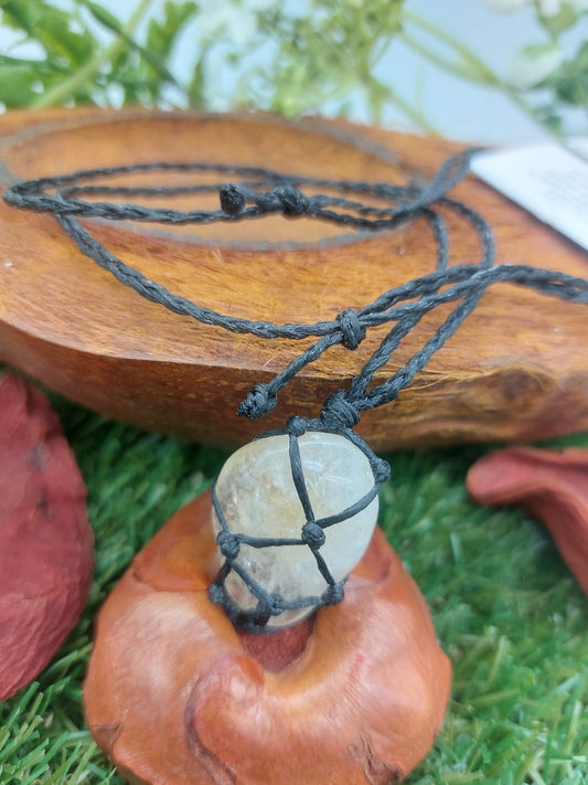 Κολιέ Citrine γυαλισμένο κρύσταλλο μακραμέ