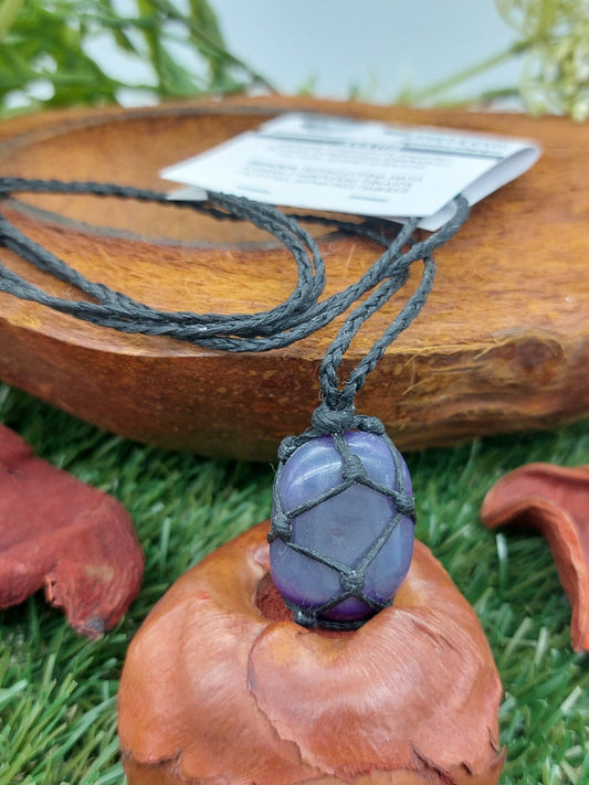 Lila polierter Achat Mineralstein Brasilianischer Kristall Heilung Makramee Halskette Schutz Geschenk Zubehör