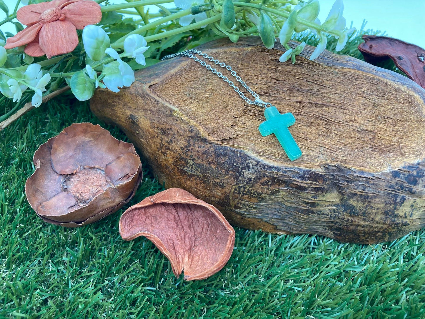 Green Aventurine Crystal Cross Sterling Steel Necklace