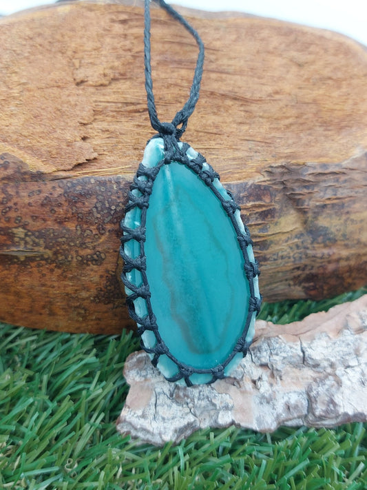 Green Agate Crystal Macrame Necklace