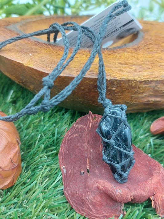 Schwarze Turmalin polierte Kristall Makramee Halskette starker Schutz