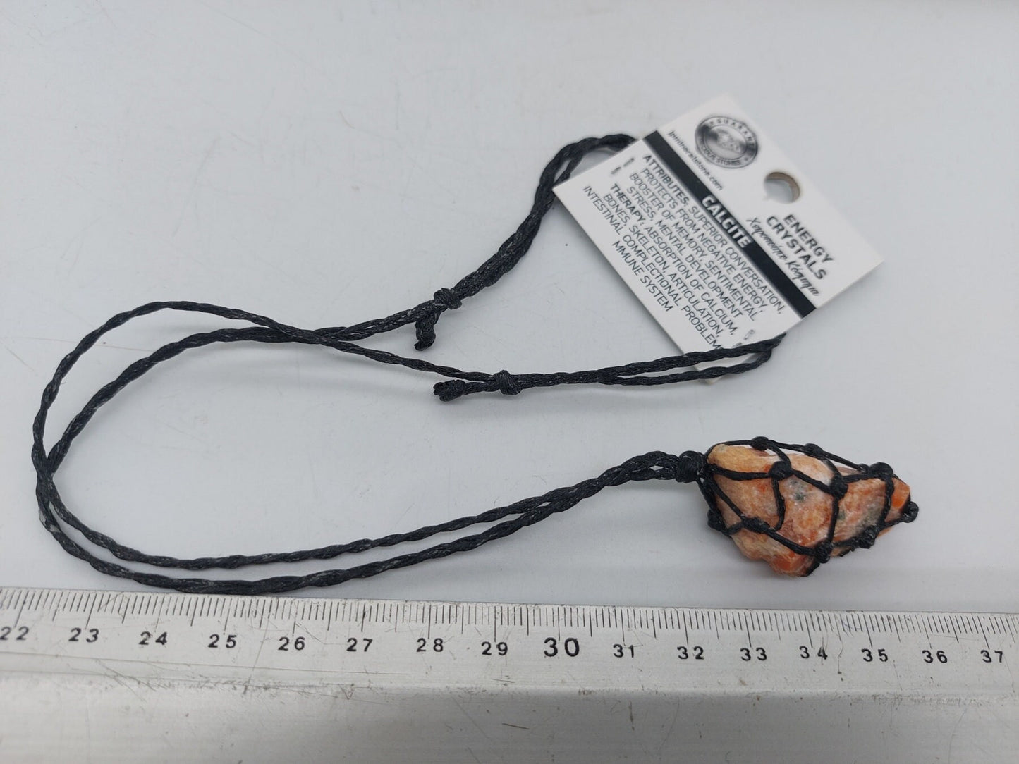 Κολιέ μακραμέ από ακατέργαστο κρύσταλλο πορτοκαλί ασβεστίτη