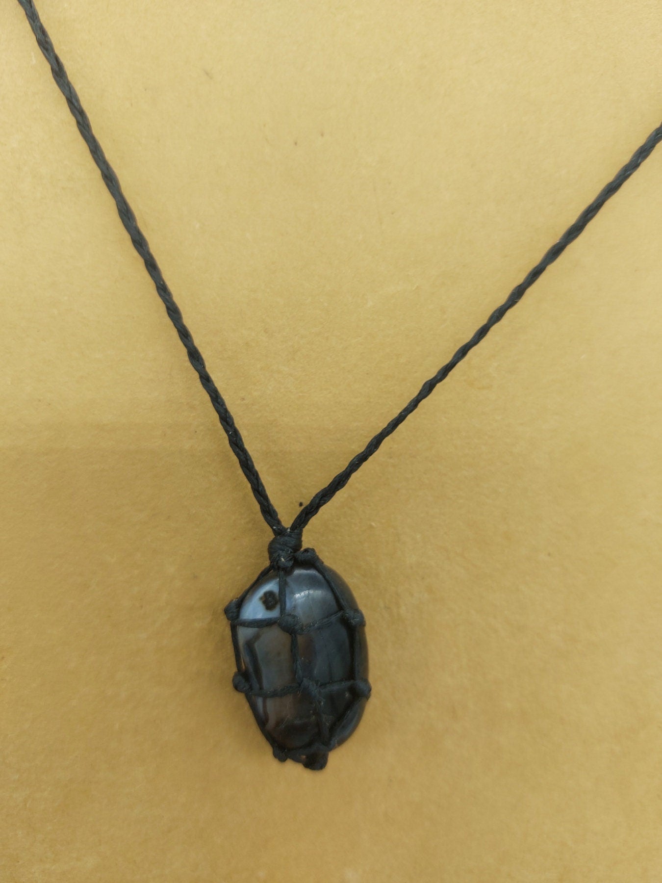 Natürlicher polierter Achat-Mineralstein, brasilianischer Kristall, Heilung, Makramee, umwickelte Halskette, Schutz, Geschenk-Accessoires