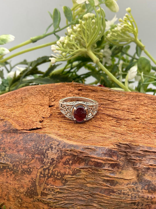 Red Garnet Crystal Sterling Silver 925 Ring Top Quality Handmade Cabochon Cut Dainty