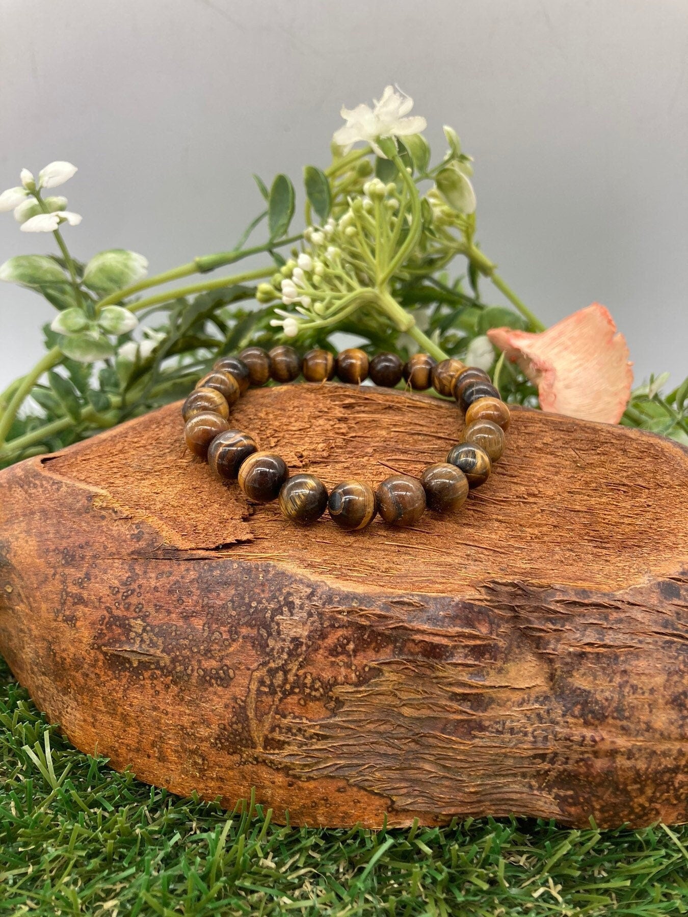 Tiger Eye Natural Crystal 8MM Beads Bracelets, Wrist Gemstone Bracelet, Strechy Bracelet, Beaded Bracelet, Hand Made Gift, Crystal Bracelet
