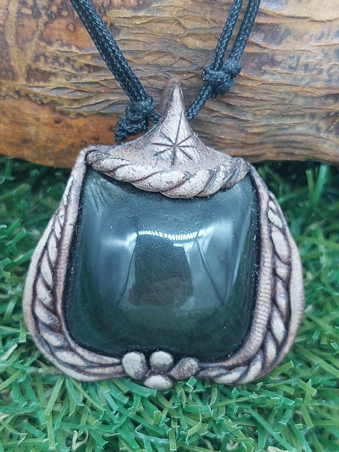 Natural Handmade necklace - Capuchon Cut Rainbow Obsidian Stone - Healing Crystal Accessories Zodiac Mineral Stone
