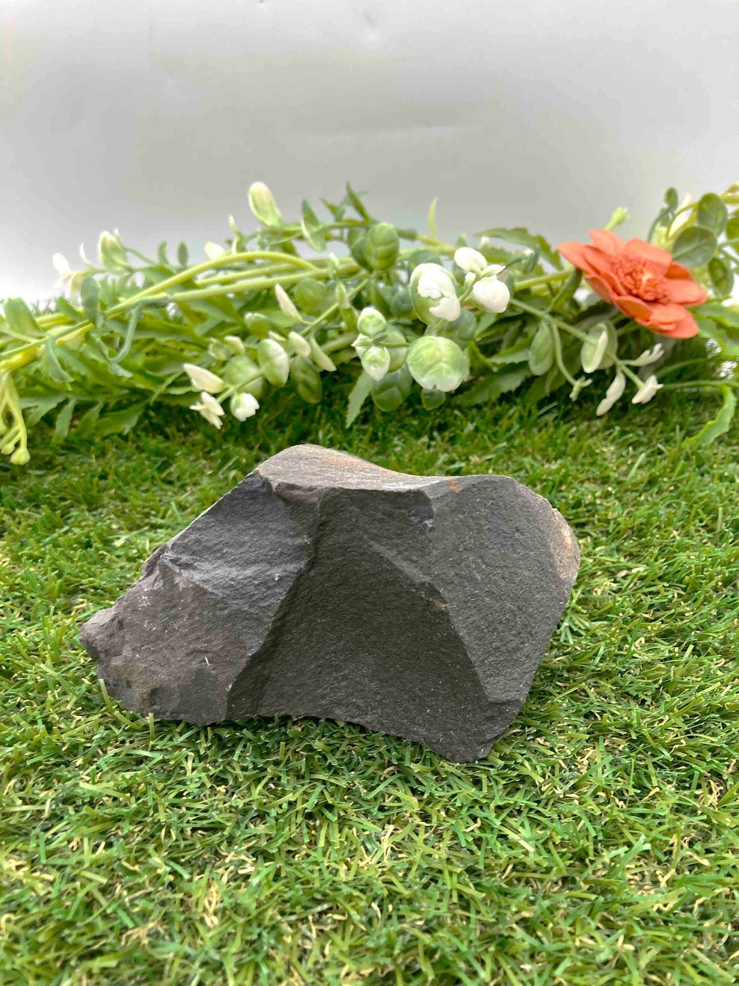 Natural Raw Black Jasper Piece - Σταθερότητα - Προστασία - Γείωση