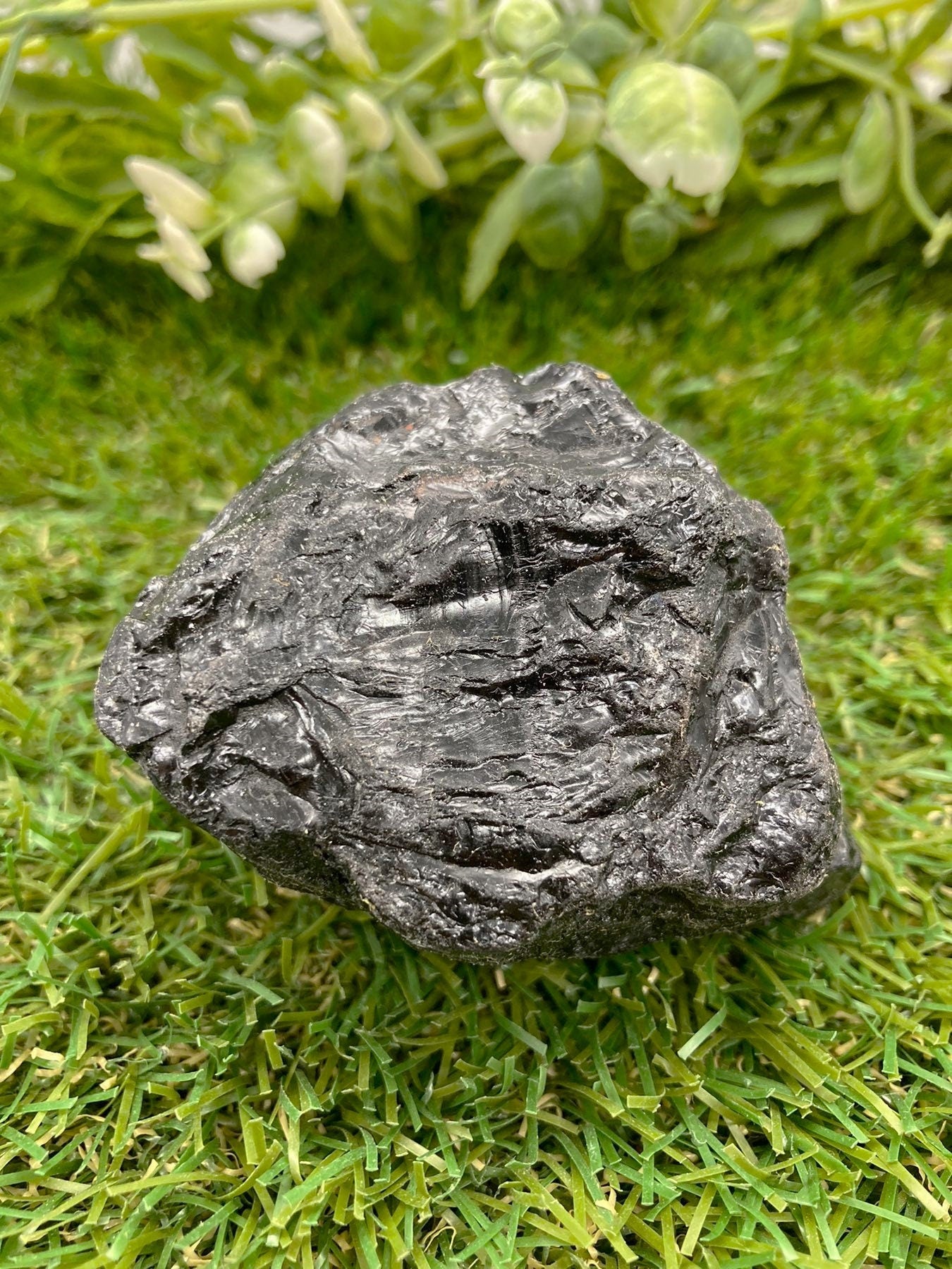 Black Tourmaline Natural Raw Crystal - Protection - Grounding - Aura Cleansing